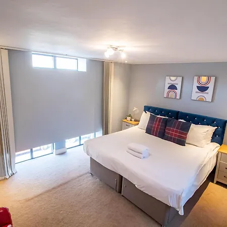 Ebenezer Street Retreat - Spacious 4 Bedroom House 펜션 셰필드